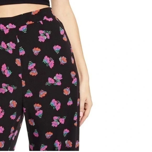 WAYF High Rise Floral Wide Leg Pant - Picture 4 of 5